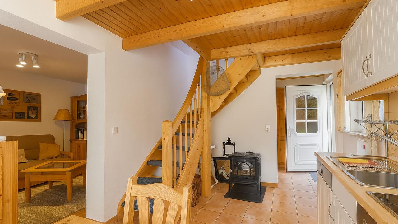 Essbereich mit Blick ins Wohnzimmer Essbereich mit Blick ins Wohnzimmer